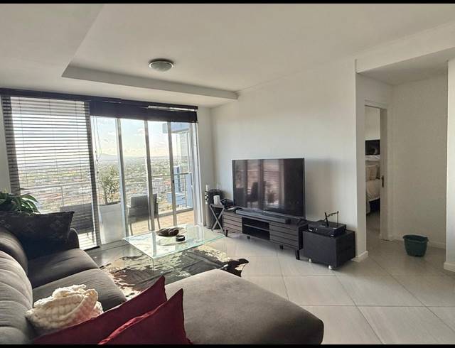 2 BEDROOM APARTMENT TO LET IN BEACHFRONT